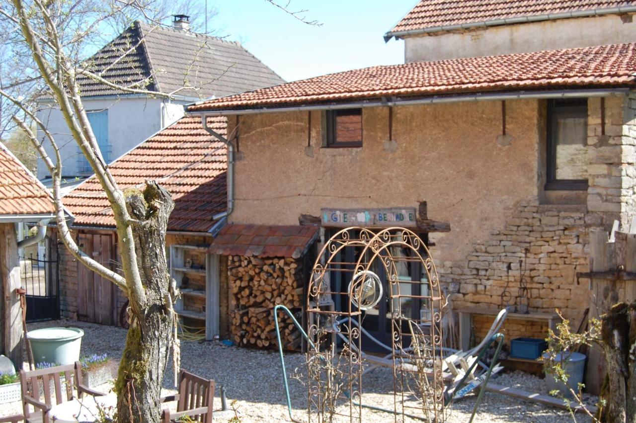 Chambre D'Hotes Juste-Confortable Fleurey-les-Lavoncourt Exterior photo