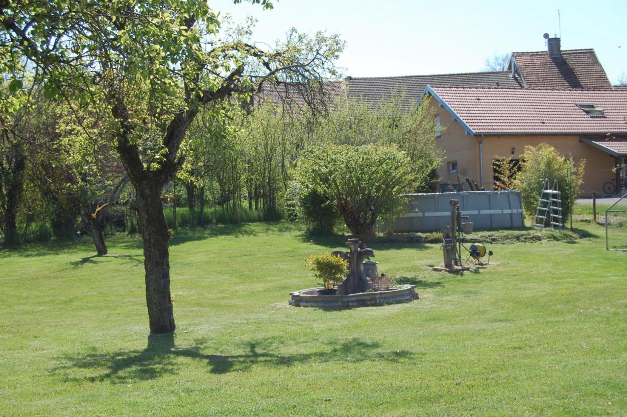 Chambre D'Hotes Juste-Confortable Fleurey-les-Lavoncourt Exterior photo